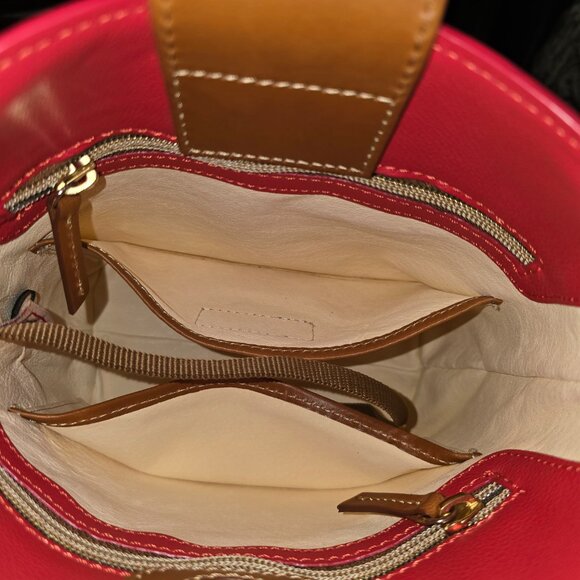 Dooney & Bourke Raleigh Small Roxy Leather shoulder Bag in Geranium & Wallet - Picture 12 of 16